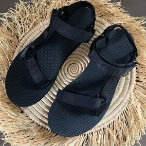 TEVA Women’s Universal Sandals Black Size 10